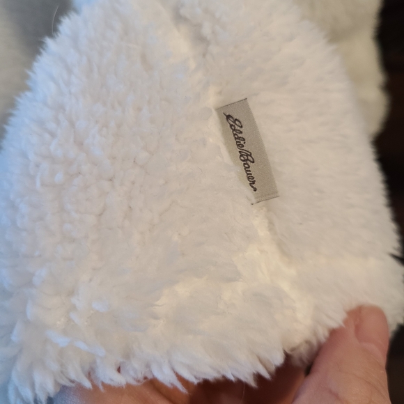 Eddie Bauer plush quater zip - Picture 3 of 4